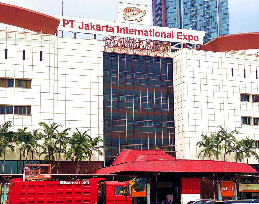 Feci a LED Luxfighter (2023, Indonesia Inapa)