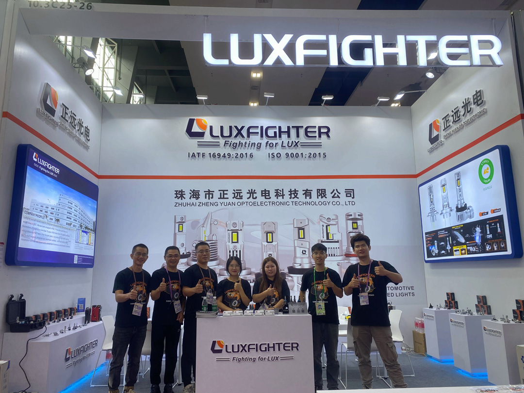 Feci a LED Luxfighter La 134a fiera del cantone
