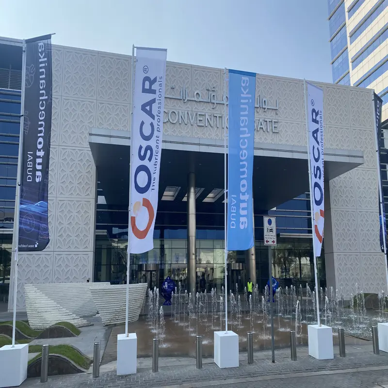Feele a LED Luxfighter che partecipano ad Automunika Dubai 2023