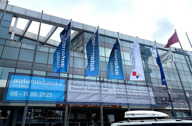 Fearco a LED di auto Luxfighter in arrivo ad Automunika Istanbul 2023